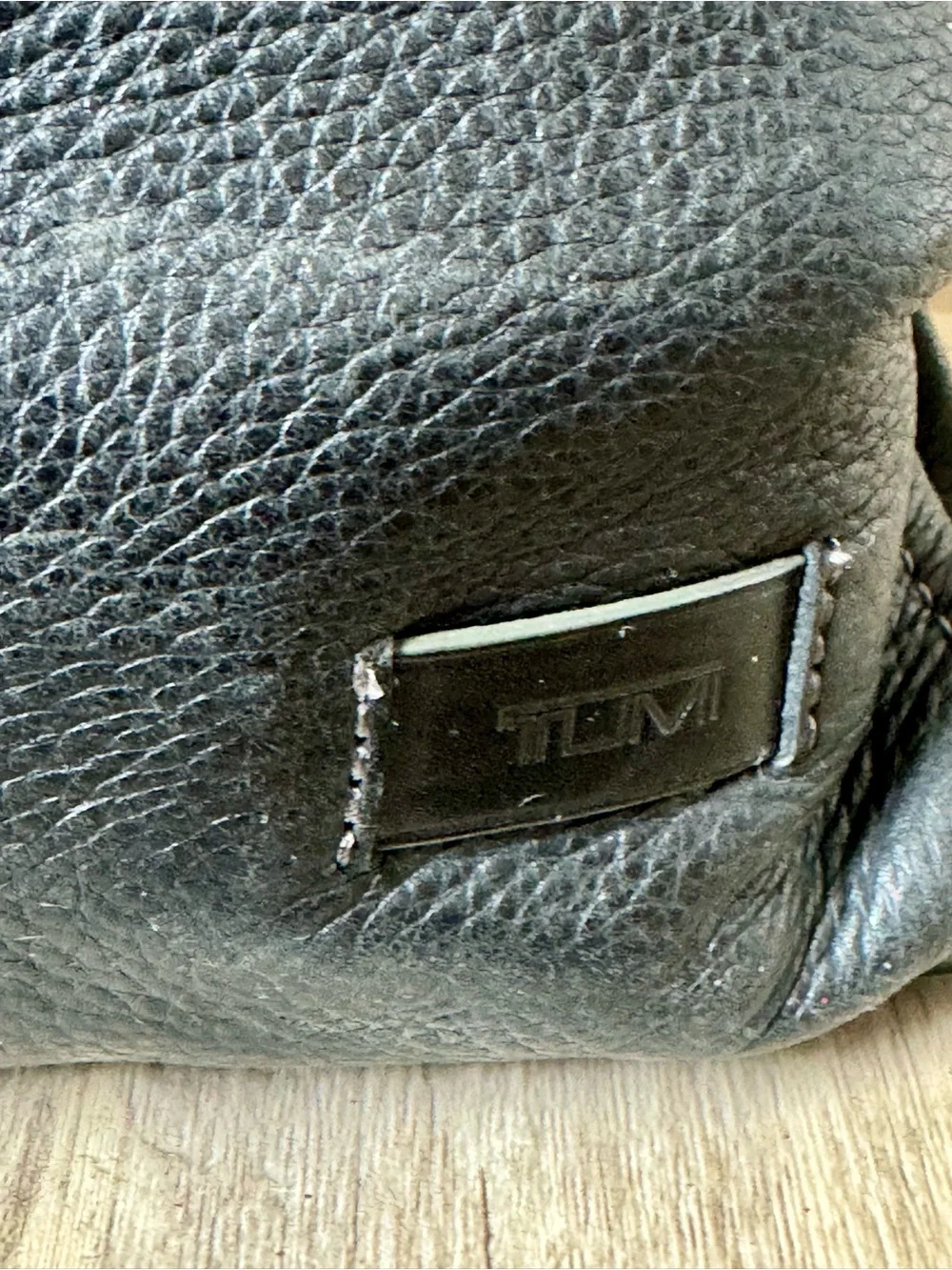 TUMI Black Pebbled Leather Briefcase Laptop Bag Business Messenger Carryall